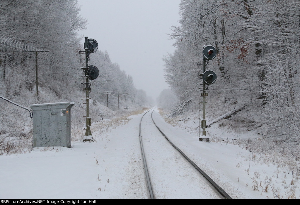 The Munger Rd signals stand guard on the Saginaw Sub surrounded by a winter landscape